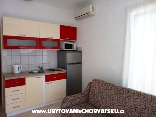 Apartmaji Bara - Baka Voda Hrvaka