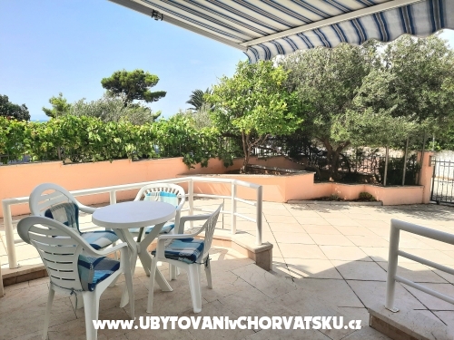 Apartmaji Bara - Baka Voda Hrvaka