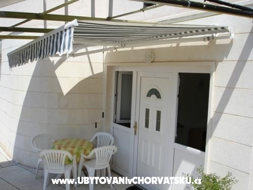 Apartmaji Bara - Baka Voda Hrvaka