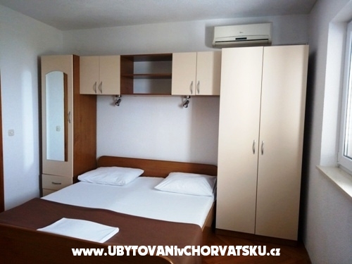 Apartmaji Bara - Baka Voda Hrvaka