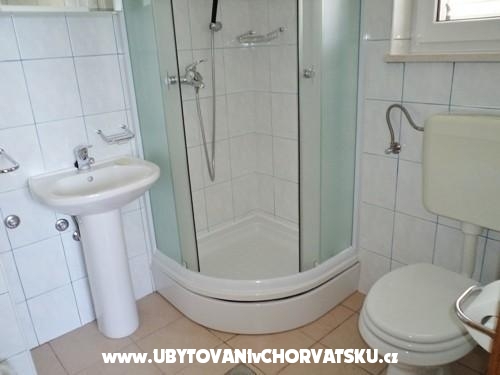 Apartmaji Bara - Baka Voda Hrvaka