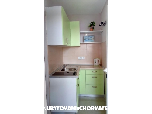 Apartmaji Krvavica - Baka Voda Hrvaka