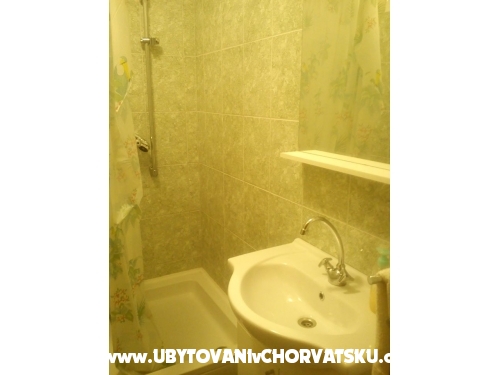 Apartmaji Krvavica - Baka Voda Hrvaka