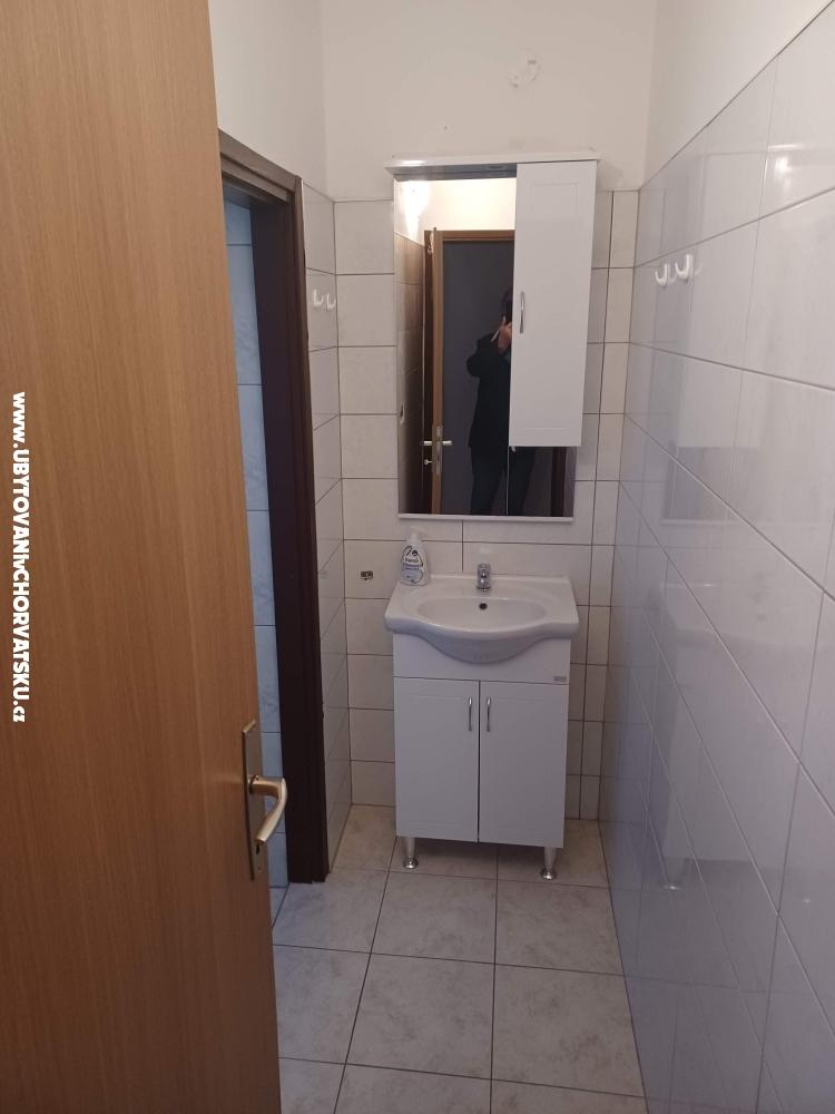 Apartmanok and Szobk Nediljko - Bibinje Horvtorszg