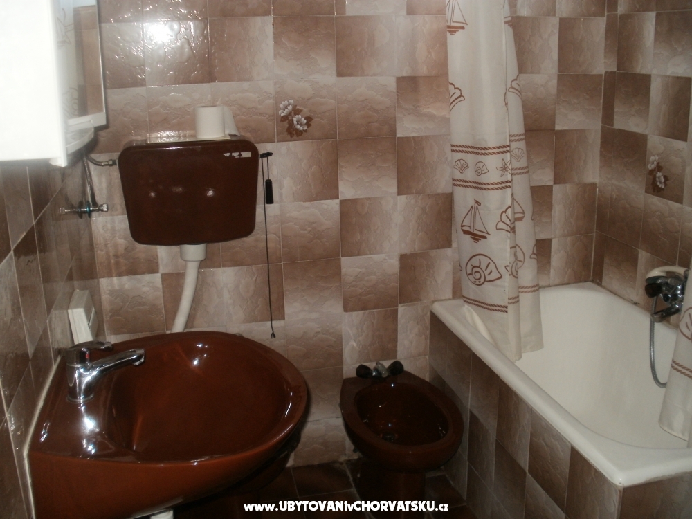 Apartmanok and Szobk Nediljko - Bibinje Horvtorszg