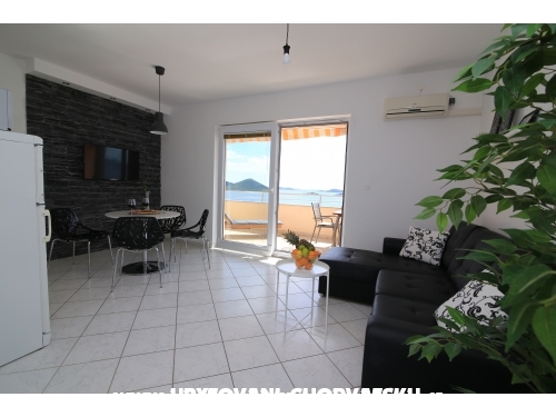 Apartmaji Lea - Biograd Hrvaka
