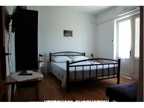 Apartmaji Magnolija - Biograd Hrvaška