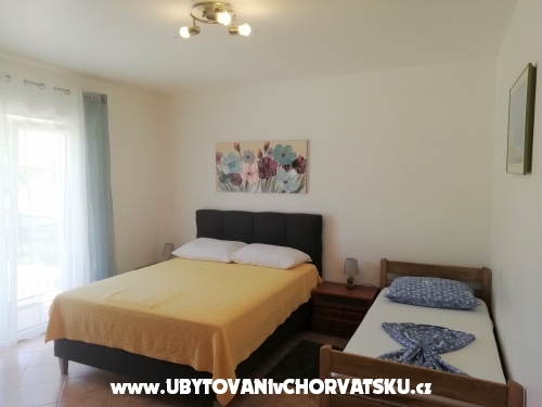Apartmaji Mara - Biograd Hrvaška