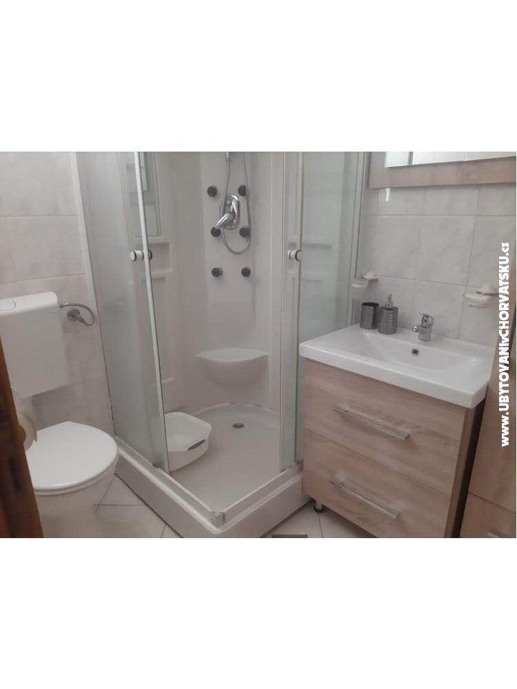 Apartmanok Maris - Blace Horvtorszg