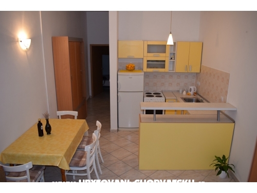 Apartmanok Ana - Blace Horvtorszg