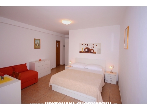 Apartments AnRi - Brela Croatia