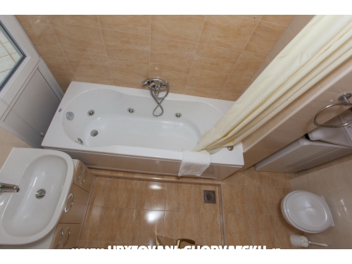 Apartmanok Joni - Brela Horvtorszg