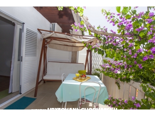 Apartmanok Joni - Brela Horvtorszg