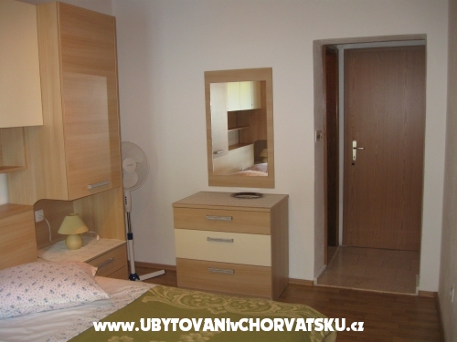 Appartements Ursi arko - Brela Kroatien