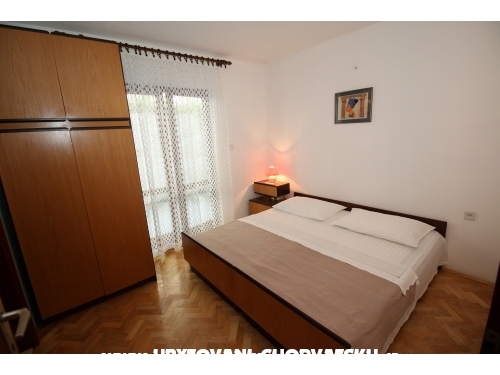 Apartmaji Villa Antonio - Brela Hrvaška