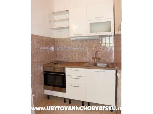 Apartmanok Vanja - Brela Horvtorszg