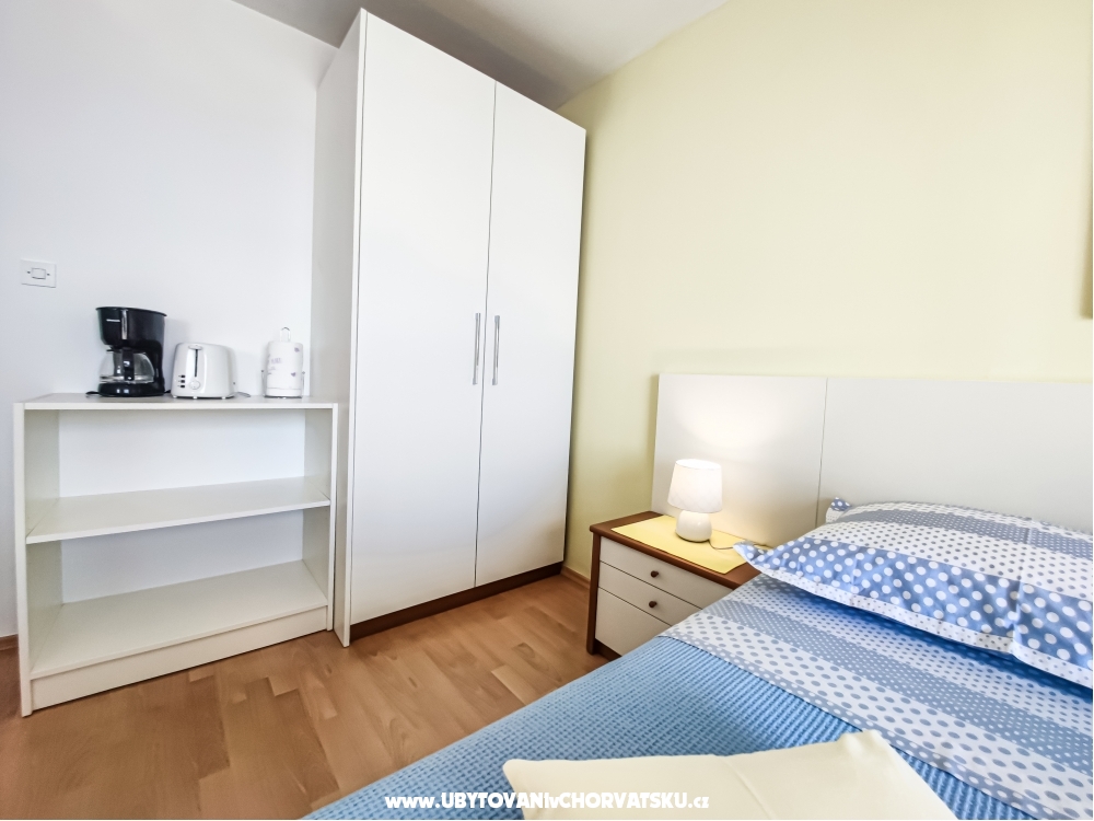 Szobk and Apartmants Medic - Brela Horvtorszg
