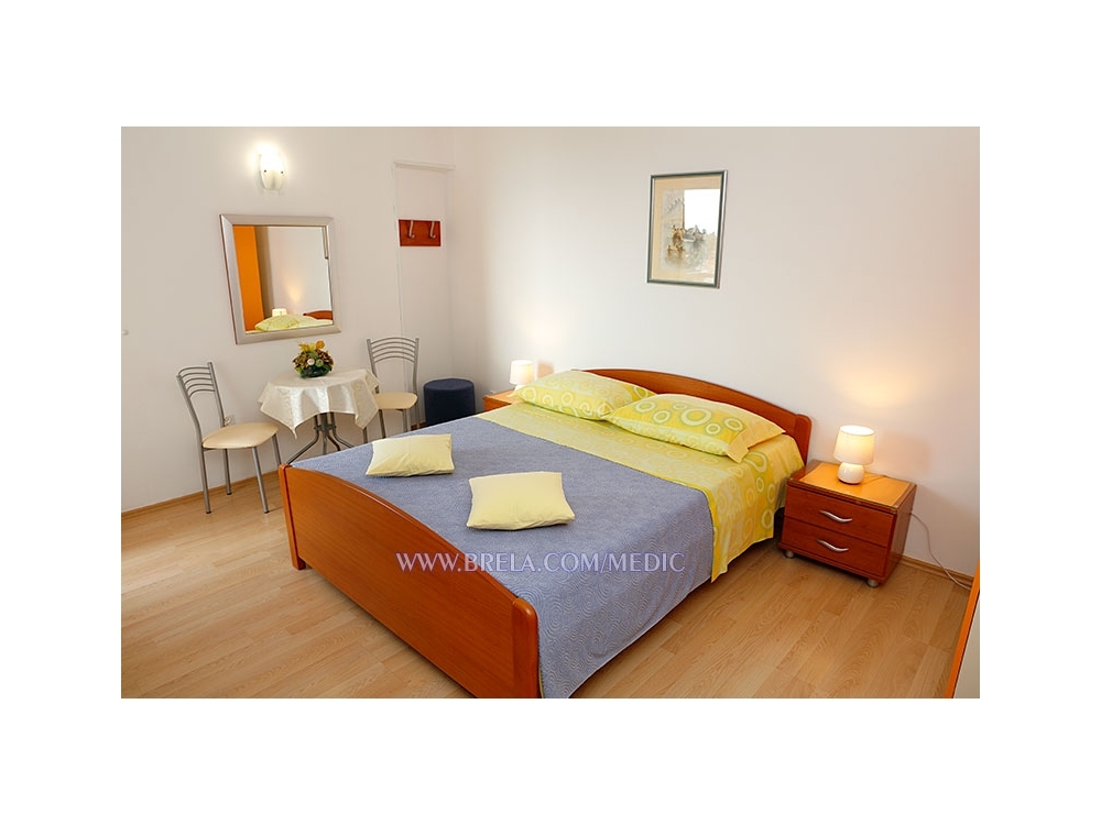 Szobk and Apartmants Medic - Brela Horvtorszg