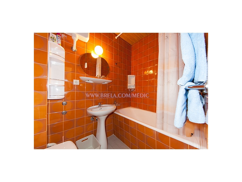 Szobk and Apartmants Medic - Brela Horvtorszg