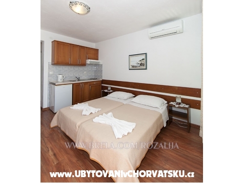 Studio apartments Rozalija - Brela Horvátország