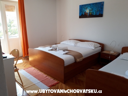 Haus Pokoje Zimmer Villa Sodan - Brela Kroatien