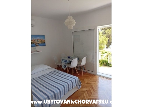 Apartmaji Plavi Jadran - Drvenik Hrvaška