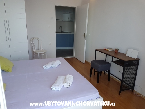 Apartmaji Puntin - Drvenik Hrvaška