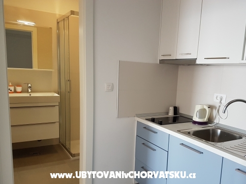 Apartmaji Puntin - Drvenik Hrvaška