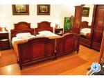 Apartments & room Giron