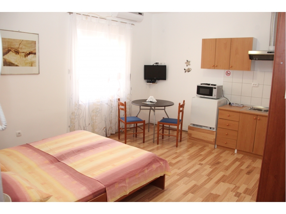 Apartmny Vedran - Dugi Rat Chorvtsko