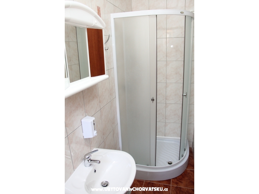 Apartmny Vedran - Dugi Rat Chorvtsko