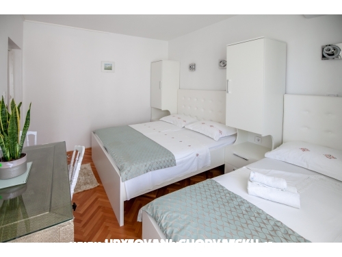 Apartments Antonio - Dugi Rat Croatia