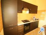 Apartments(A2+2) & Studio(A2) Rosa, Fažana, Hrvaška