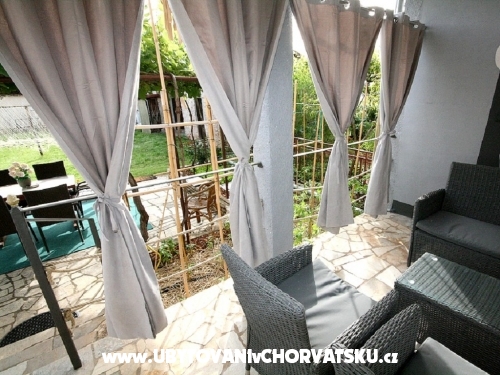 Apartmny Davorka - Faana Chorvtsko