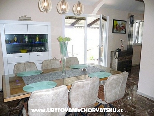 Apartmny Davorka - Faana Chorvtsko
