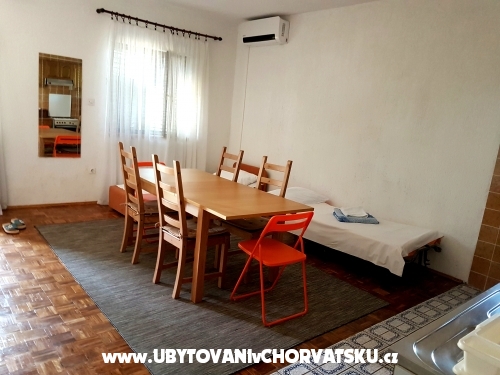 Apartments Dijana - Sv. Filip i Jakov Croatia