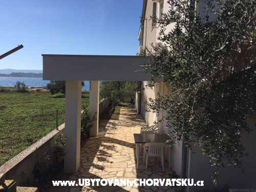 Apartments Lucia@Laura na moru - Sv. Filip i Jakov Croatia