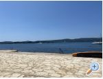 Ferienwohnungen Lucia@Laura am Strand - Sv. Filip i Jakov Kroatien