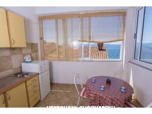 Apartmaji Andrijevi - Gradac  Podaca Hrvaka