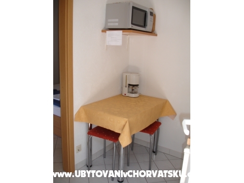 Apartmny Lasic - Gradac  Podaca Chorvtsko