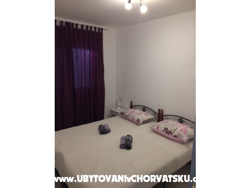 Apartmaji NIKOLA - Gradac  Podaca Hrvaka