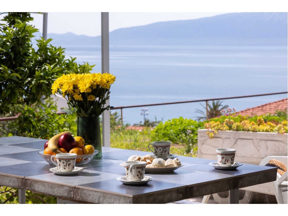 Apartmaji Nikolic - Gradac  Podaca Hrvaka