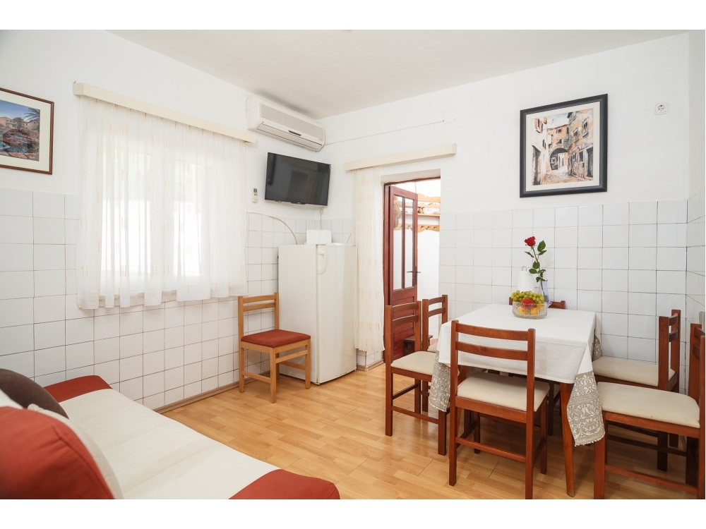 Apartmny Nikolic - Gradac  Podaca Chorvatsko