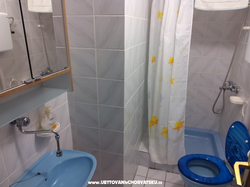 Apartmaji &amp; rooms Brist - Gradac  Podaca Hrvaka