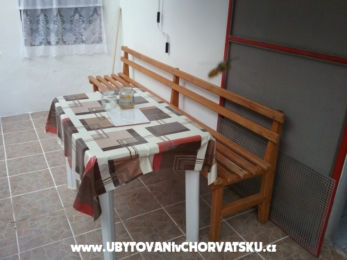 Apartmaji &amp; rooms Brist - Gradac  Podaca Hrvaka