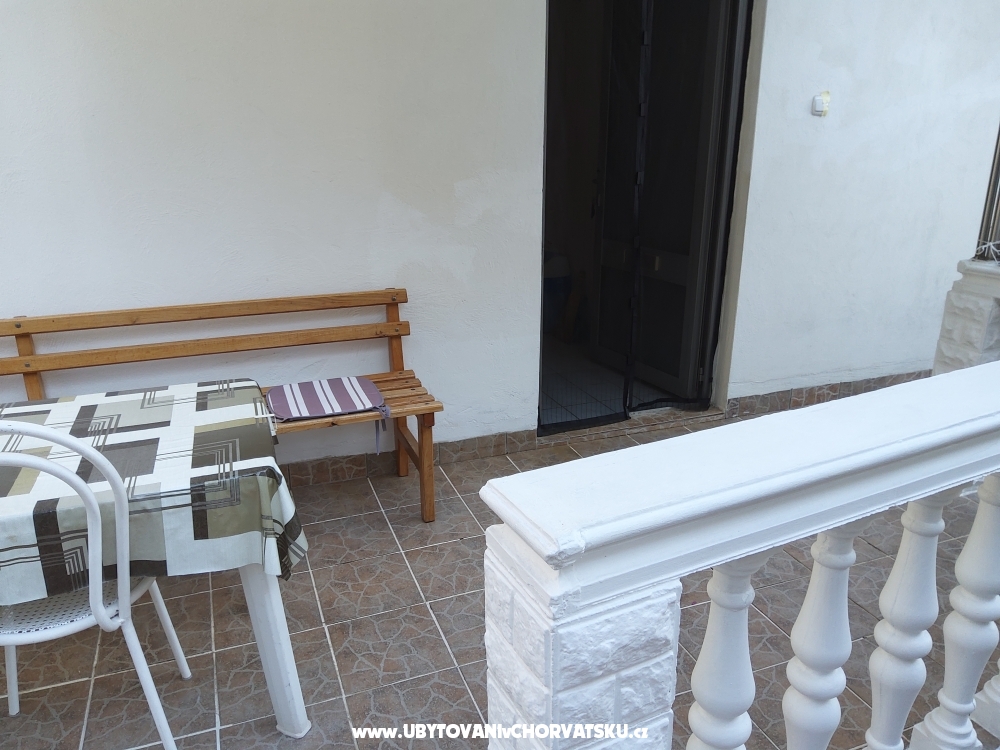 Apartmaji &amp; rooms Brist - Gradac  Podaca Hrvaka