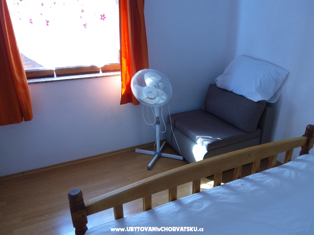Apartmaji &amp; rooms Brist - Gradac  Podaca Hrvaka