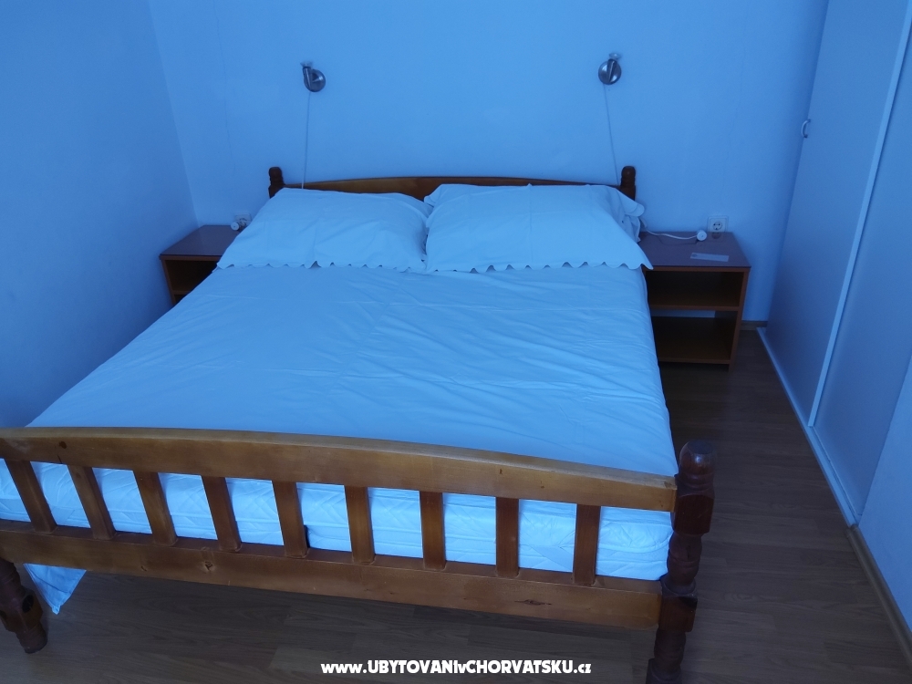 Apartmaji &amp; rooms Brist - Gradac  Podaca Hrvaka