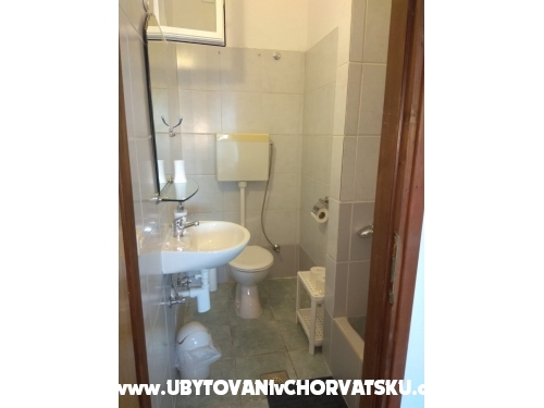 Tigrich apartmani - ostrov Hvar Horvtorszg