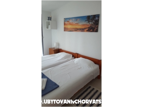 Tigrich apartmani - ostrov Hvar Horvtorszg
